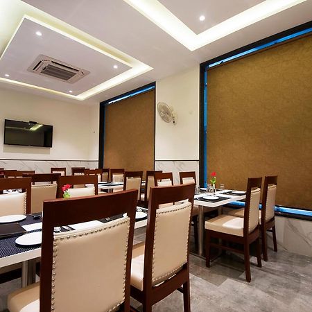 Hotel Z Suite-Near Delhi Airport Nuova Delhi Esterno foto