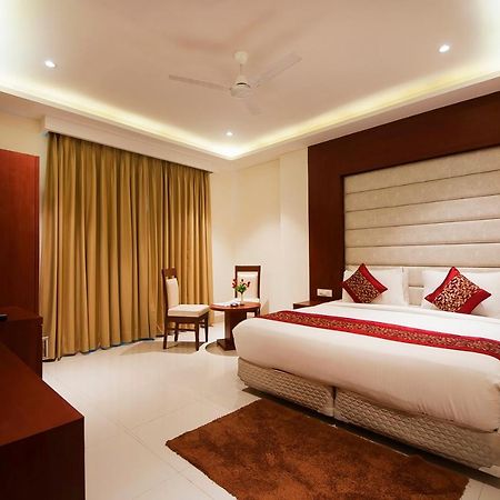 Hotel Z Suite-Near Delhi Airport Nuova Delhi Esterno foto